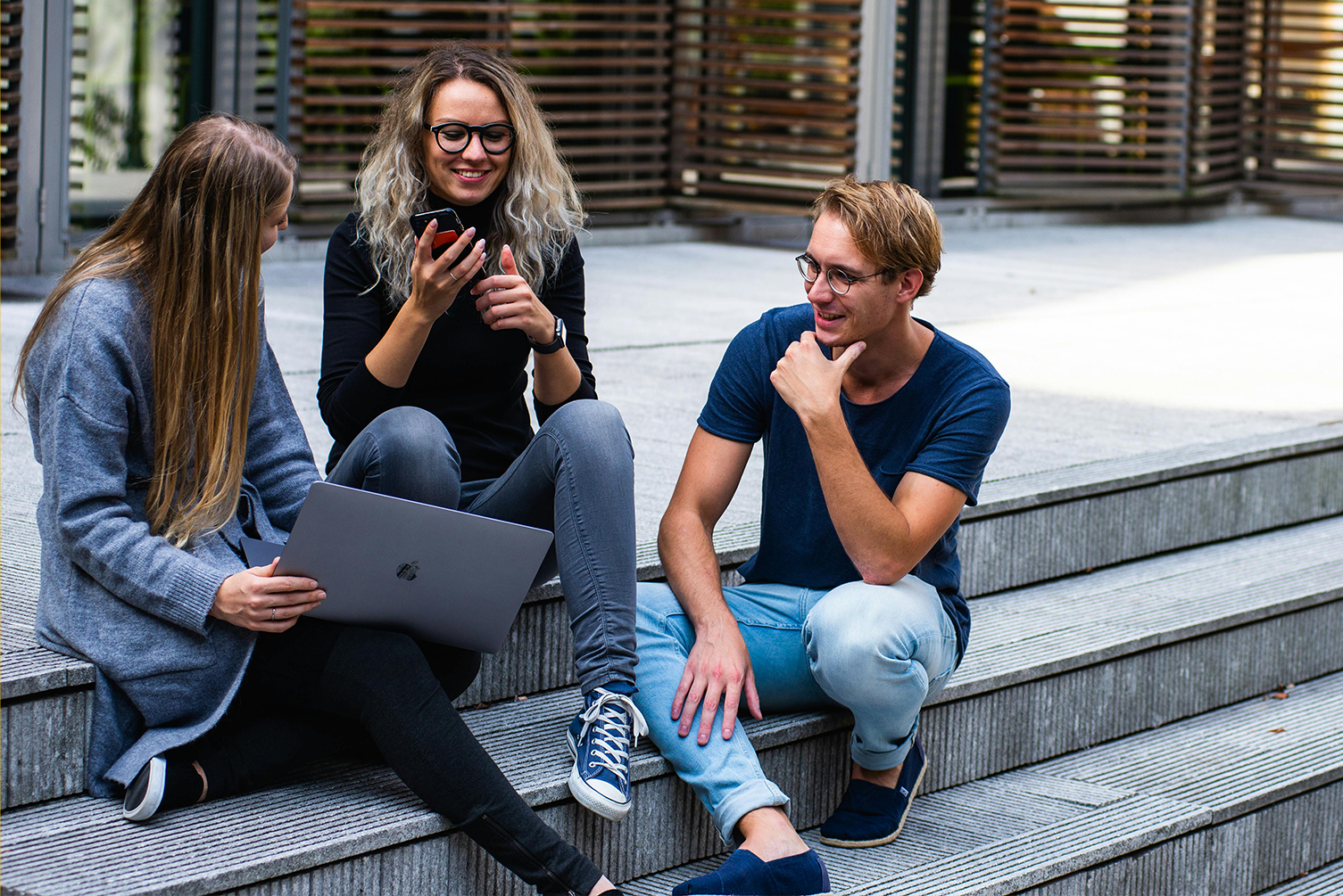 Învățământ superior, carieră și migrație – analiză a percepției studenților din România